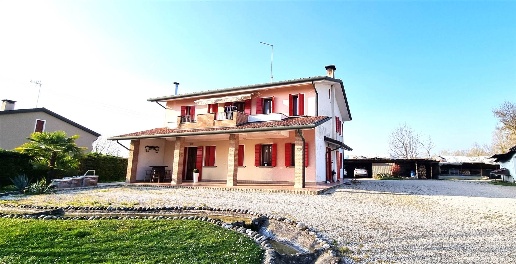 Foto Casa indipendente in Via Montiron, Zero Branco di 230 m² con 9 locali