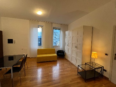 Foto Appartamento in Via Pisani 13, Milano Centrale di 42 m² con 1 locali