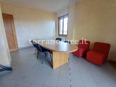 Foto Ufficio a Olbia Centro Storico di 105 m² con 6 locali in affitto