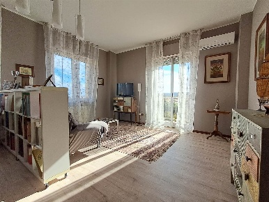 Foto Appartamento a Iglesias Centro di 124 m² con 3 locali in vendita