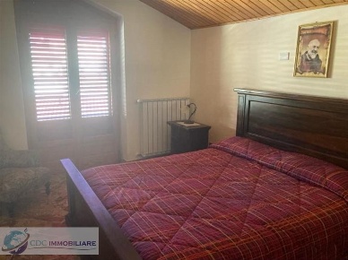 Foto Appartamento a Lercara Friddi di 160 m² con 7 locali in affitto