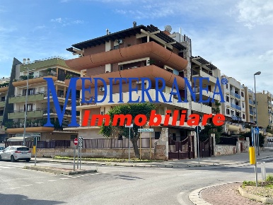 Foto Box in Via Pertini, Ruvo di Puglia Centro di 20 m² con 1 locali