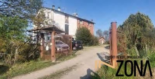 Foto Appartamento in via San Tomaso 3019, Medicina di 110 m² con 4 locali