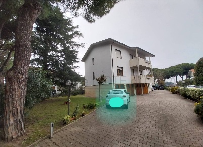 Foto Appartamento in Via Plauto, Cervia Pinarella di 160 m² con 6 locali
