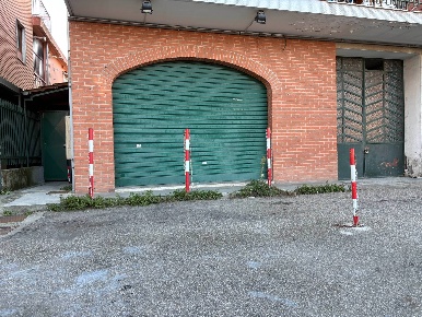 Foto Locale commerciale in Via Caluso, Chivasso Centro di 91 m² in vendita