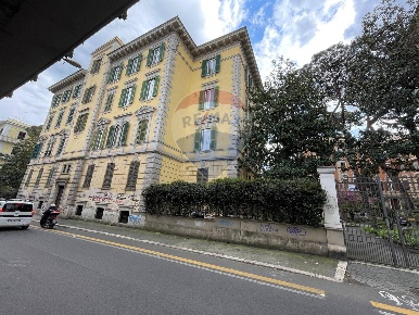 Foto Appartamento in Via Prenestina, Roma Pigneto di 222 m² con 5 locali