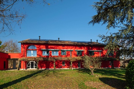 Foto Villa singola a Nizza Monferrato di 803 m² con 14 locali in vendita