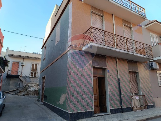 casa indipendente in vendita a Pachino