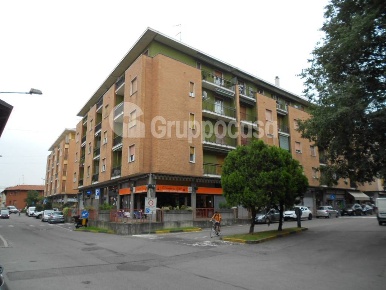 Foto Appartamento in Via Santa Crescenzia, Magenta Centro di 70 m²