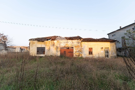 Foto Terreno residenziale in Via Montello, Gambara Centro di 4362 m²