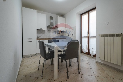 Foto Appartamento in Via Risorgimento, Brembate Centro di 44 m² in vendita