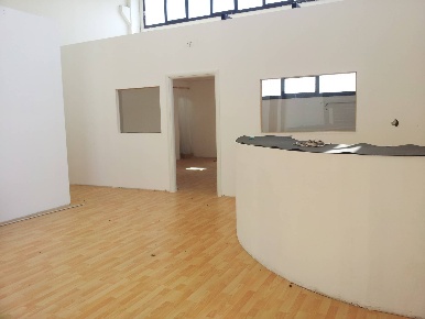 Foto Capannone industriale in Strada Traversetolo, Parma di 200 m²