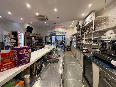 Foto Attività commerciale a Monopoli di 150 m² in vendita