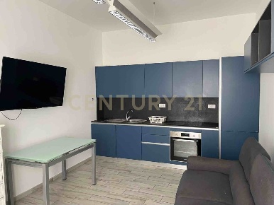 Foto Appartamento in Via dei Sommozzatori 7, Roma di 68 m² con 3 locali