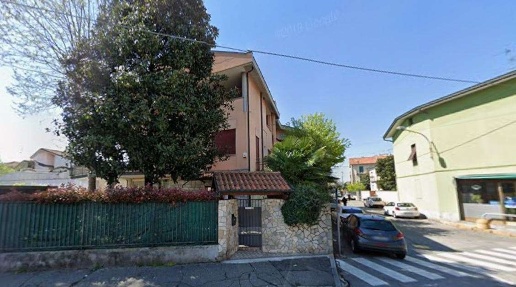 Foto Appartamento in Via Giacomo Puccini  3, Brugherio Centro di 190 m²