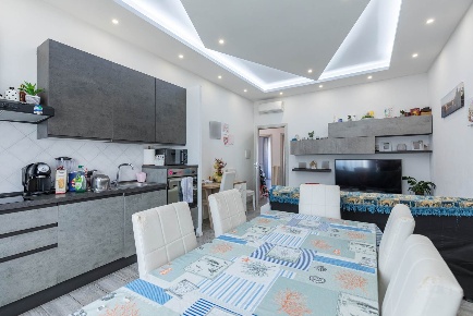 Foto Appartamento in via dello Scalo 11, Signa Centro di 96 m² con 4 locali
