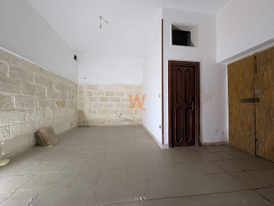 Foto Appartamento in VIA PETRONELLI, Trani di 44 m² con 1 locali in vendita