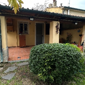 Foto Villa unifamiliare a Viareggio Terminetto - Migliarina di 81 m²