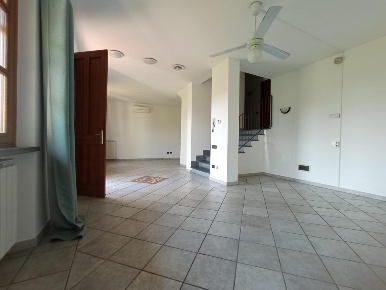 Foto Villa unifamiliare a Vecchiano Vecchiano Nodica di 180 m² con 5 locali