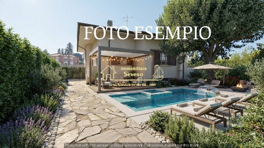 Foto Casa indipendente a Pietrasanta di 200 m² con 8 locali in vendita