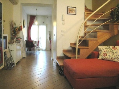 Foto Casa indipendente a Viareggio Centro di 85 m² con 4 locali in vendita