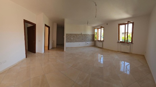 Foto Appartamento a Collesalvetti Centro di 115 m² con 5 locali in vendita