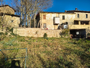 Foto Multiproprietà a Mercatino Conca di 750 m² con 25 locali in vendita