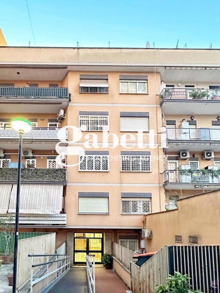 casa indipendente in vendita a Roma in zona Collatino