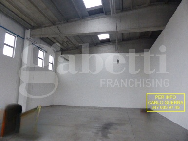 Foto Capannone industriale in roma, Silea Centro di 240 m² con 1 locali