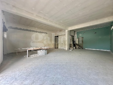 Foto Negozio in Adda, Marano di Napoli di 80 m² con 1 locali in affitto