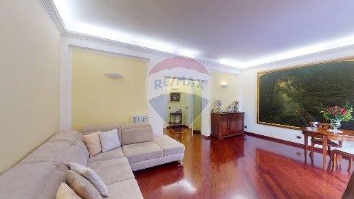 Foto Appartamento a Genova San Fruttuoso di 131 m² con 7 locali in vendita