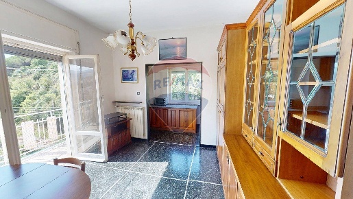 Foto Appartamento a Genova Staglieno di 77 m² con 3 locali in vendita