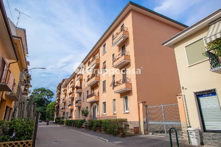 Foto Appartamento in Via Cattaneo, Magenta Centro di 60 m² con 2 locali