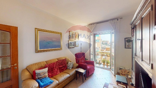 Foto Appartamento a Genova Marassi di 91 m² con 3 locali in vendita