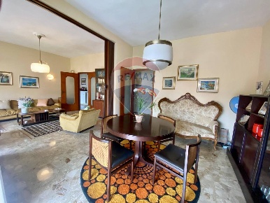 Foto Appartamento in Via Luigi Valentini, Arcola Centro di 136 m²