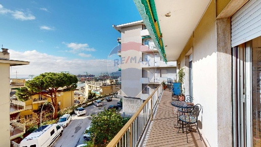Foto Appartamento a Genova Pegli di 140 m² con 4 locali in vendita