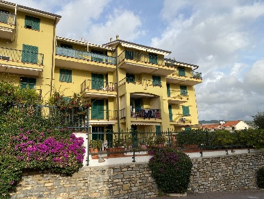Foto Appartamento in via Diano Castello, Diano Marina Centro di 71 m²