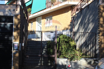 Foto Appartamento in VIA MENOTTI, Varese Casbeno di 101 m² con 3 locali