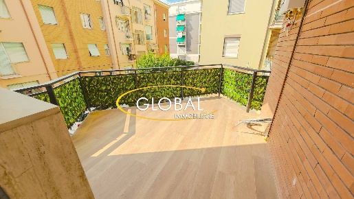 Foto Appartamento in Via Tiziano, Ancona Regione di 90 m² con 3 locali