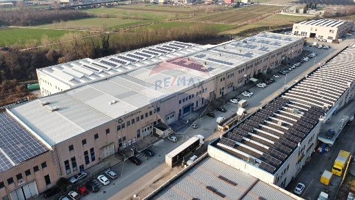 Foto Capannone industriale a Pisogne di 12000 m² in vendita