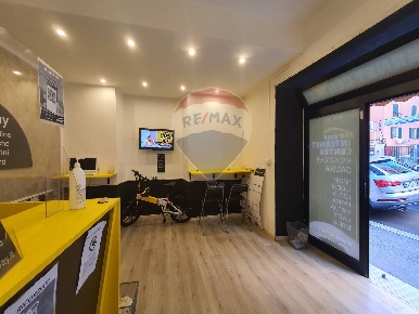 Foto Negozio a Genova Foce di 24 m² in vendita