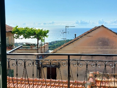 Foto Appartamento in San Nicola, Diano Marina Gorleri di 135 m² in vendita