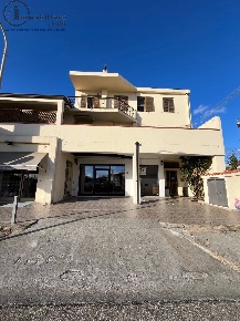 Foto Appartamento in Via Piemonte, Tortolì Centro di 80 m² con 4 locali