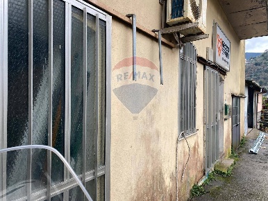 Foto Attività commerciale in Ponte Vexina, Recco di 149 m² in vendita