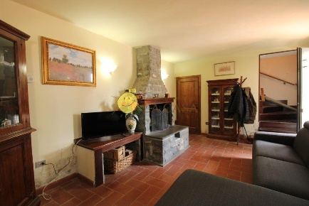 Foto Casa indipendente a Reggello di 145 m² con 7 locali in vendita