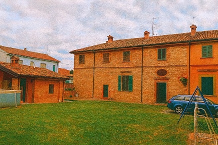 Foto Appartamento a Borgo Priolo Centro di 316 m² con 12 locali in vendita