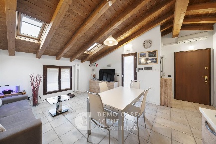 Foto Appartamento in Via Baradello 7, Grandate Centro di 53 m² con 2 locali