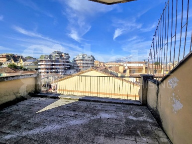Foto Attico in Gobetti, Colleferro Centro di 130 m² con 5 locali in vendita