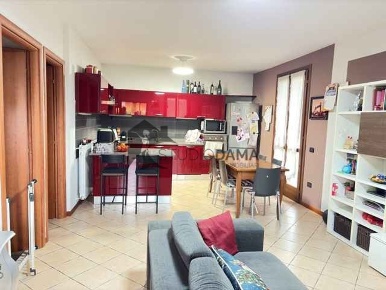 Foto Appartamento a Bedizzole Piazza di 138 m² con 3 locali in vendita