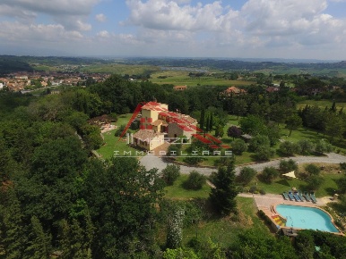 Foto Villa unifamiliare a Casciana Terme Lari Collemontanino di 177 m²
